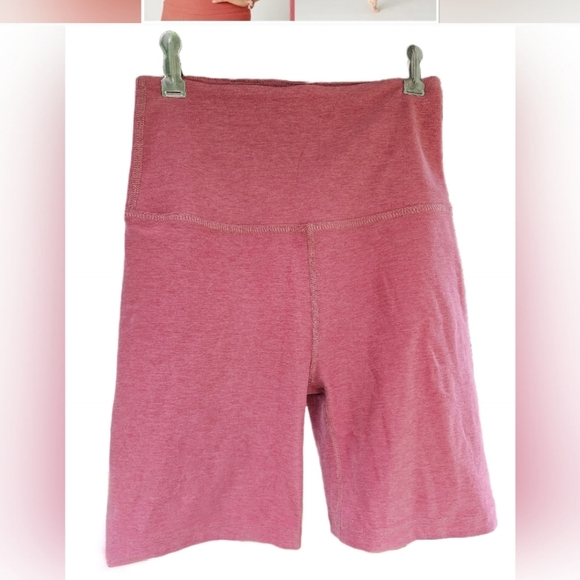 Beyond Yoga Spacedye Biker Short in Softest Scarlet, S - Picture 7 of 11